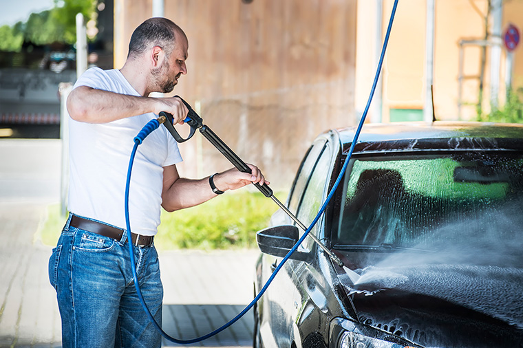 Read more about the article How To Book A Car Wash Online